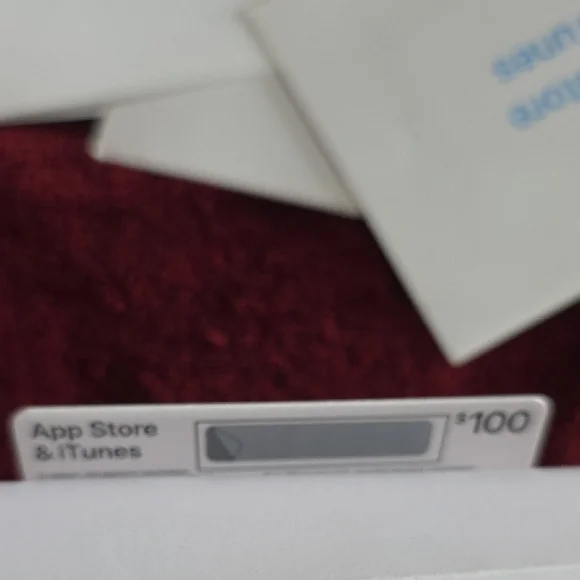 App Store & iTunes Gift Card - Picture 3 of 3
